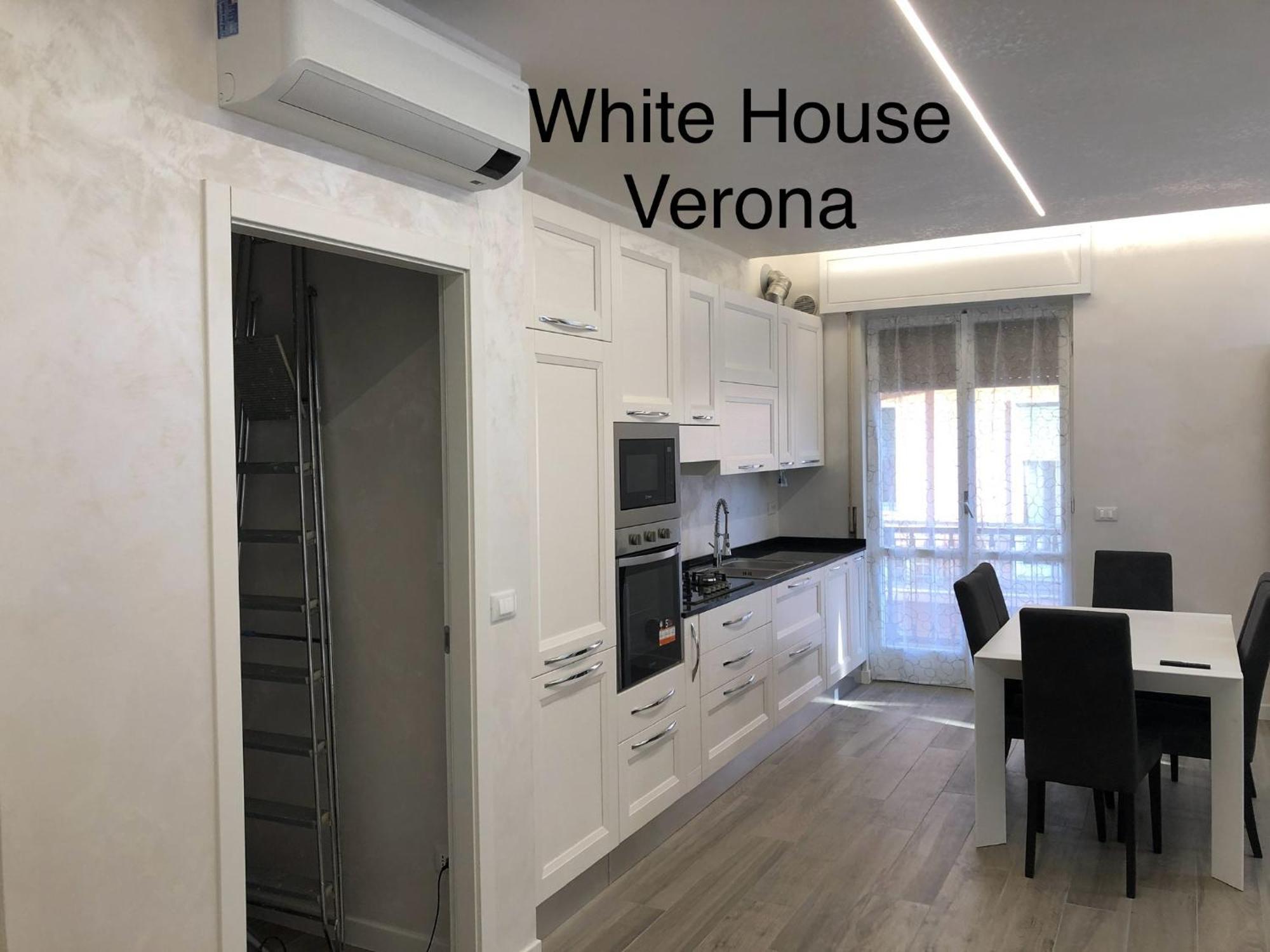 White House Apartment Верона Екстериор снимка